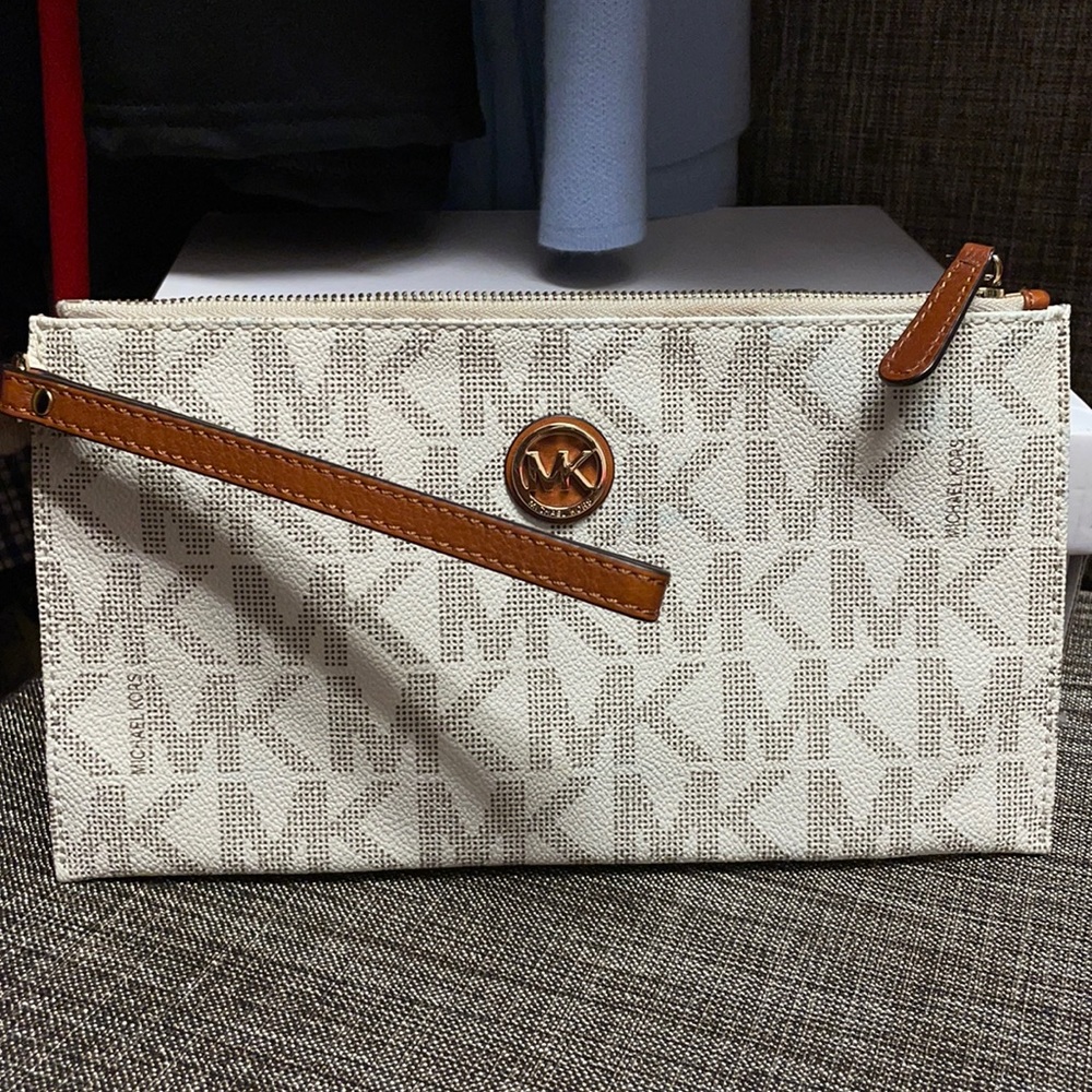 Michael Kors Wristlet, Logo-print canvas genuine leather